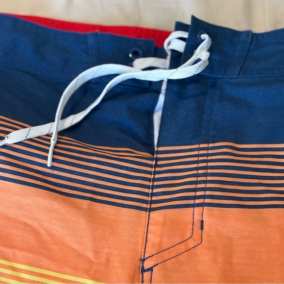 Mens Goodfellow & Co Board Shorts Ombre Striped Swim Trunks Size 36 - Picture 2 of 4